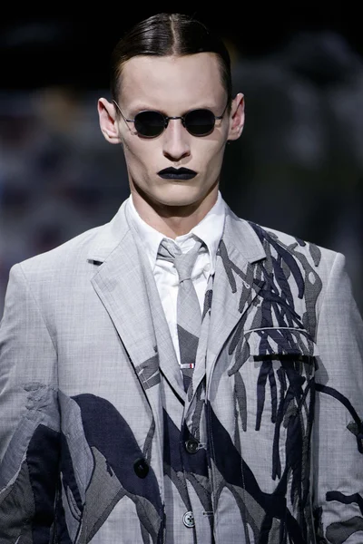 Look 38
